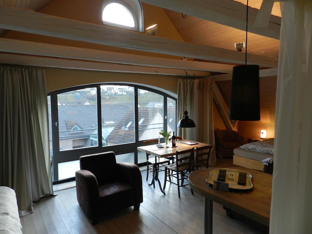 Blue Wall Bnb Gebenstorf Стая снимка